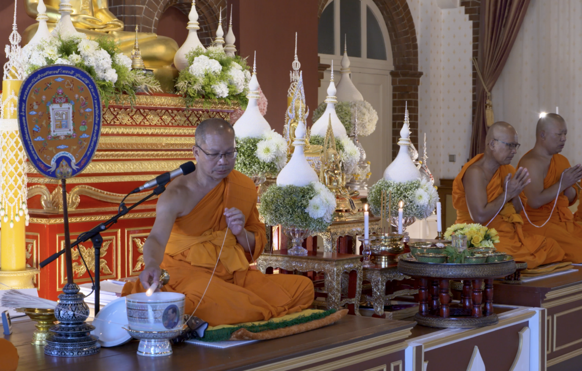 Phra Thongnark im Tempel, Foto von Lukas Treptow