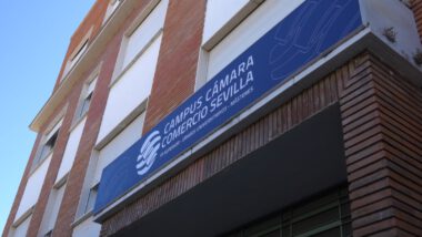 Campus Càmara Comercio Sevilla von außen. Foto von Kristina Schmidt