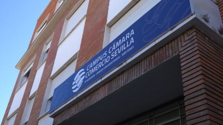 Campus Càmara Comercio Sevilla von außen. Foto von Kristina Schmidt