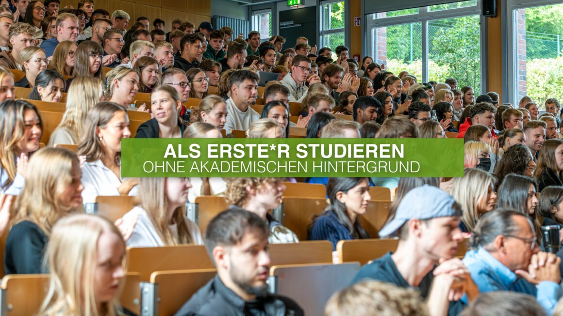Studierende im Audimax des Ostfalia Campus in Salzgitter, Foto von Tonio Vakalopoulos und Luisa Justies