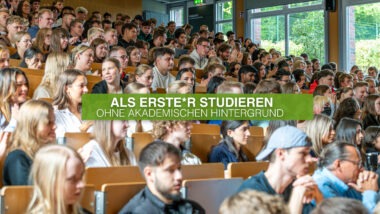 Studierende im Audimax des Ostfalia Campus in Salzgitter, Foto von Tonio Vakalopoulos und Luisa Justies