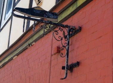 Zunftzeichen der orthopädischen Schuhmacherei, Foto von Henrike Stottmeister