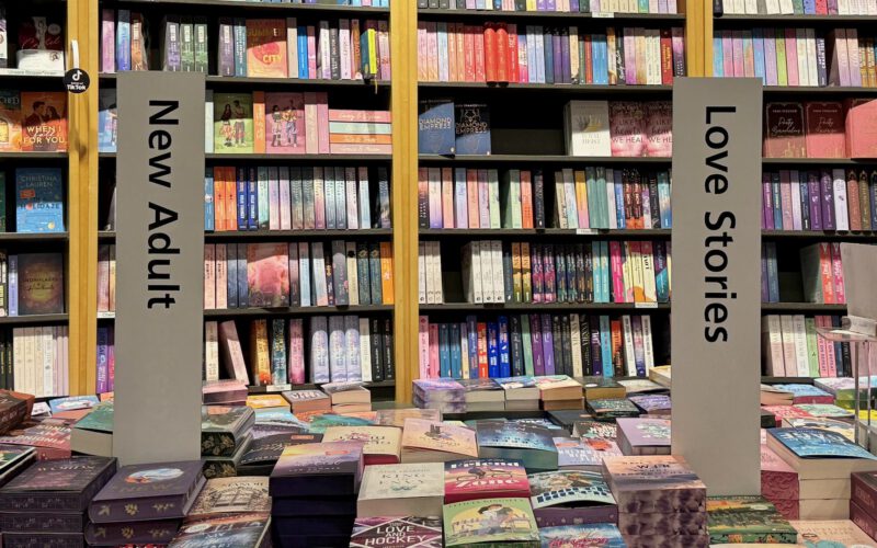 New Adult Regal der Buchhandlung Graff in Braunschweig, Foto von Emma Grunwald