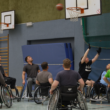 Titelbild: RollstuhlbasketballerInnen beim Training, Foto von Jennifer Harms